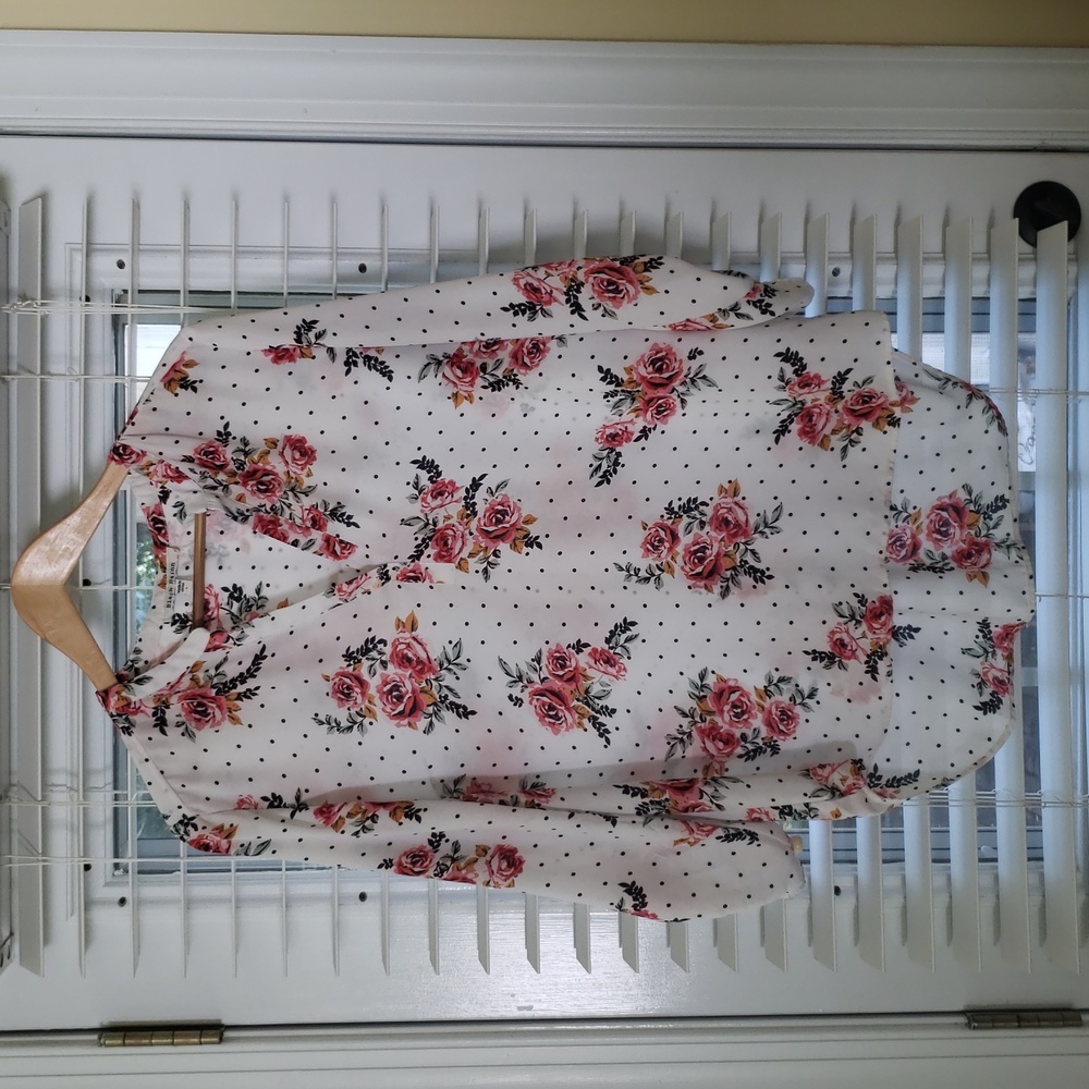 Black Rainn floral print blouse size L